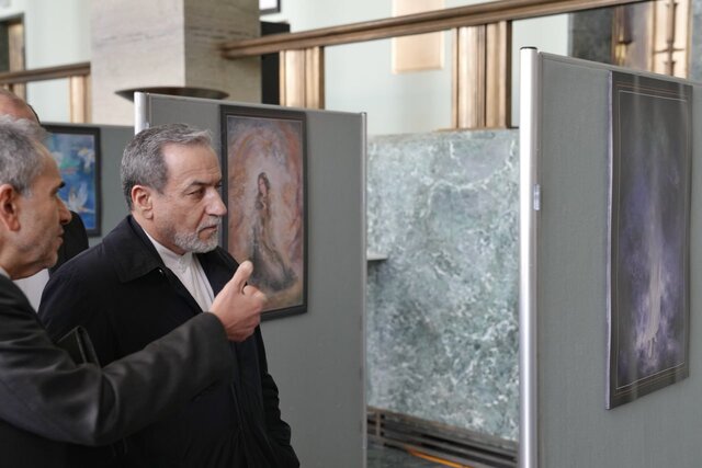 بازید عراقچی از نمایشگاه آثار استاد فرشچیان در مقر اروپایی سازمان ملل