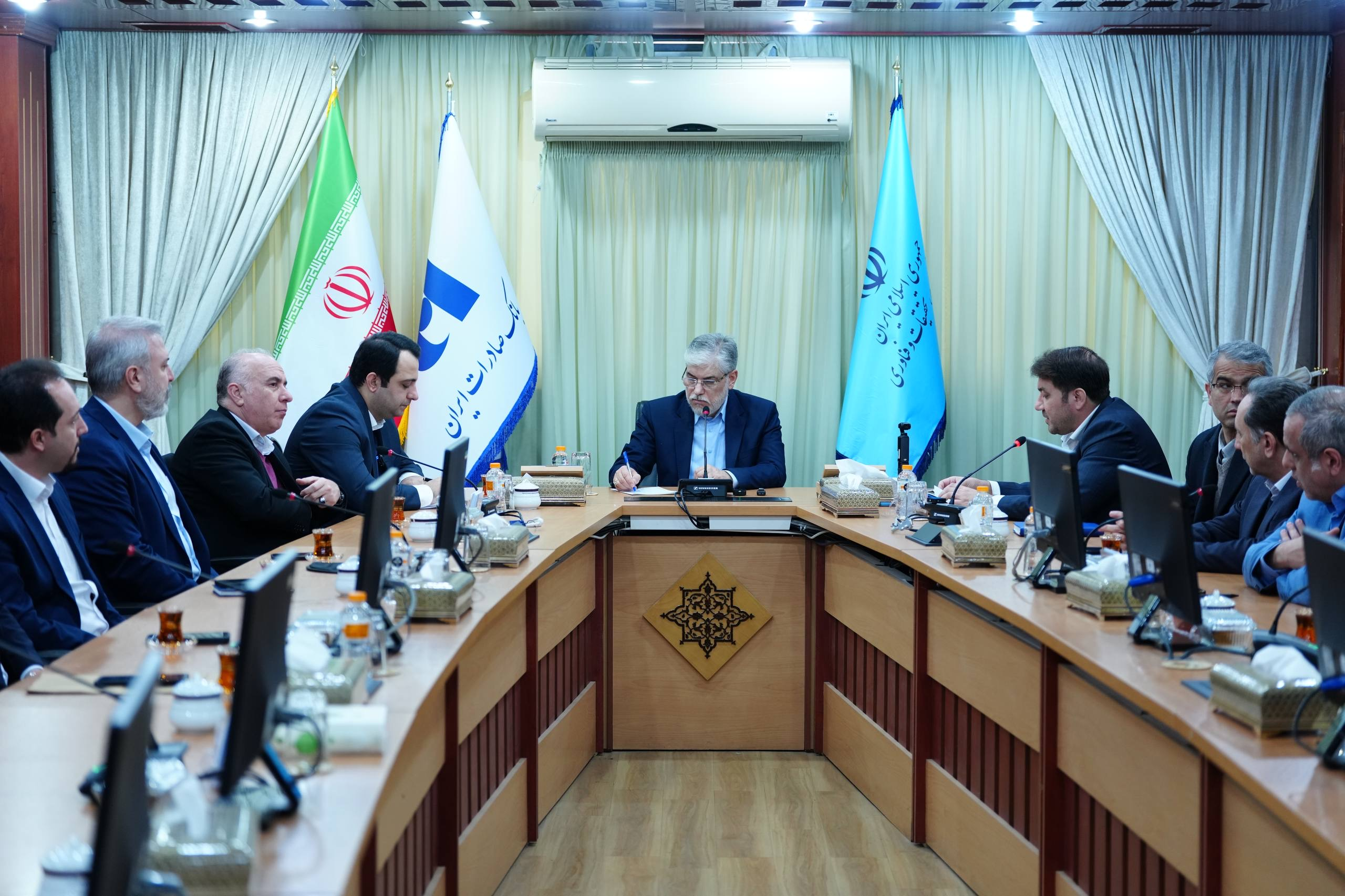 تفاهم‌نامه توسعه همکاری وزارت علوم، تحقیقات و فناوری و بانک صادرات ایران امضا شد