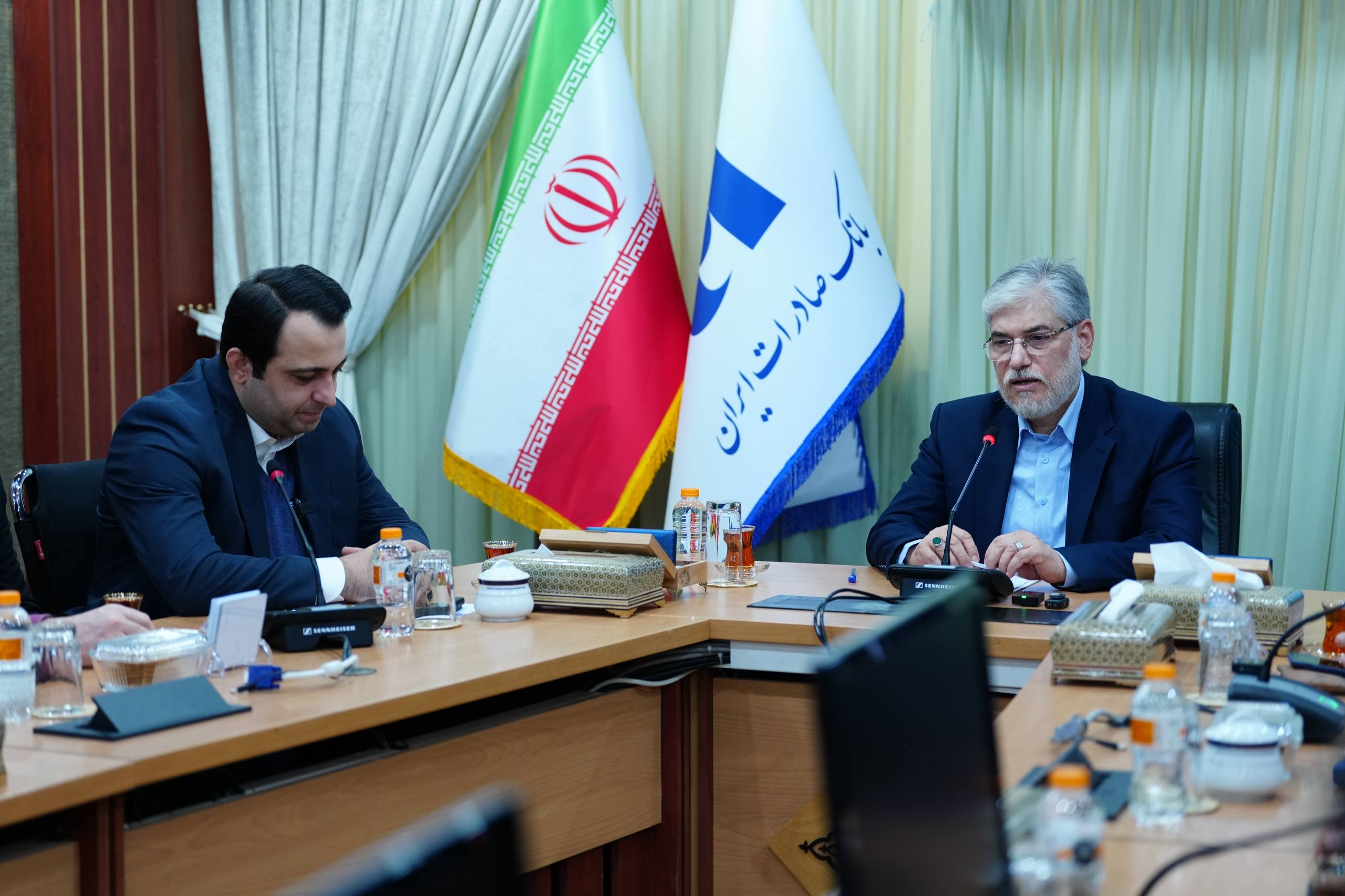 تفاهم‌نامه توسعه همکاری وزارت علوم، تحقیقات و فناوری و بانک صادرات ایران امضا شد