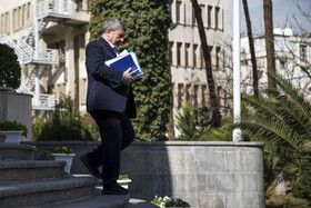 الیاس حضرتی، رئیس شورای اطلاع رسانی دولت در حاشیه جلسه هیات دولت - ۲۹ بهمن