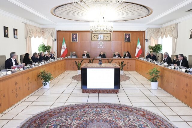 تشریح آخرین وضعیت تأمین دارو و تجهیزات پزشکی در جلسه هیئت دولت