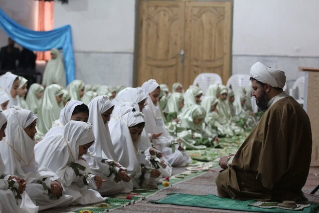 برگزاری جشن تکلیف ۱۵۰۰ دانش‌آموز ورامینی