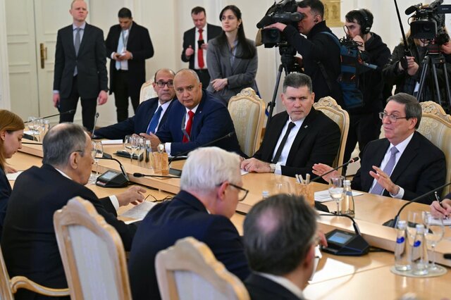 روسیه از آمریکا خواست از محاصره نظامی کوبا خودداری کند