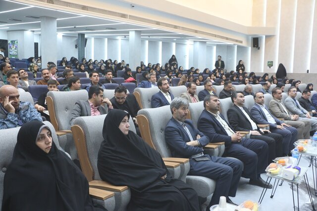 ستارگان علمی ورامین تجلیل شدند