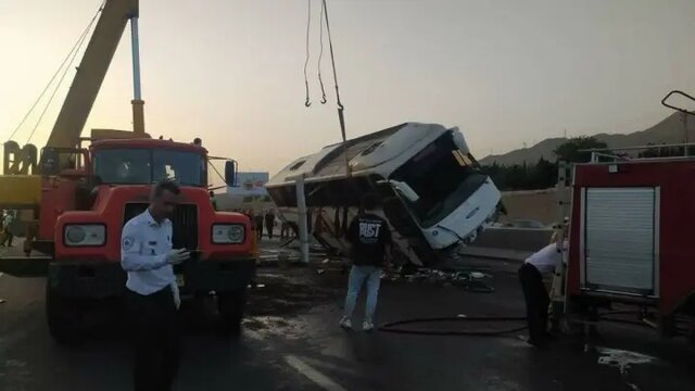 جزئیات تصادف اتوبوس مسافربری در محور نی‌ریز