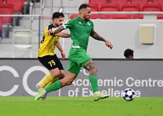 پایان بدون‌گل سپاهان و الاهلی در نیمه‌اول / گل مردود طلایی‌پوشان و پنالتی ردشده تیم قطری