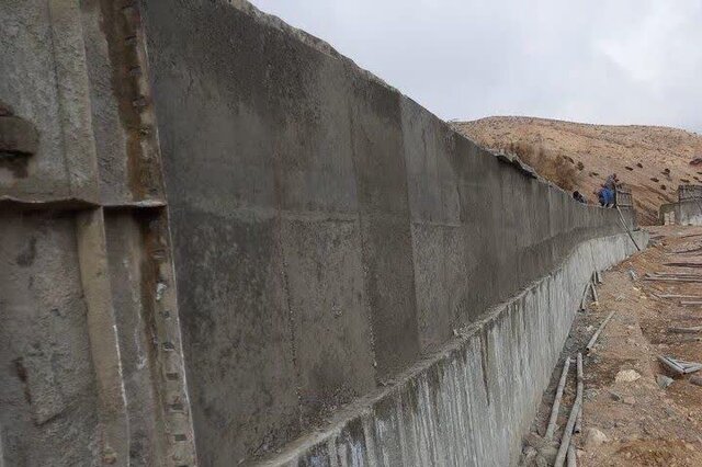 پیشرفت ۷۰ درصدی ساخت دیوار وزنی و ساحلی گردنه آهوان