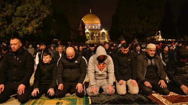 هزاران فلسطینی در اولین روز ماه رمضان در مسجد الاقصی نماز خواندند