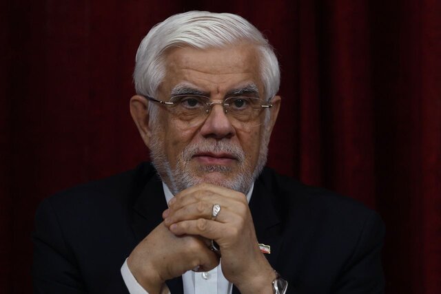 عارف: ایران در روند مذاکرات در چارچوب راهبرد «عزت، مصلحت و حکمت» حرکت می‌کند