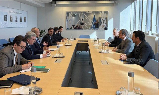 گفتگوی سفرای ایران، روسیه و چین در وین با گروسی