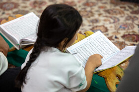 جزء خوانی قرآن کریم در حرم حضرت فاطمه معصومه(س)