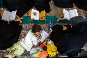 جزء خوانی قرآن کریم در حرم حضرت فاطمه معصومه(س)