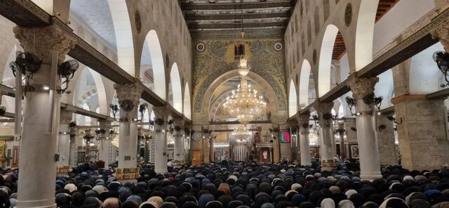 رژیم صهیونیستی مانع ورود نمازگزارن به مسجد الاقصی شد