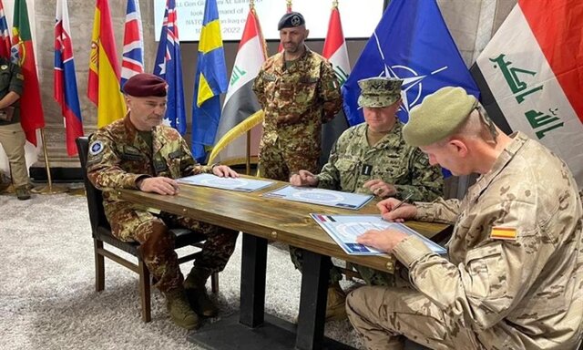 یک مقام ناتو: به ماموریتمان در عراق ادامه می‌دهیم