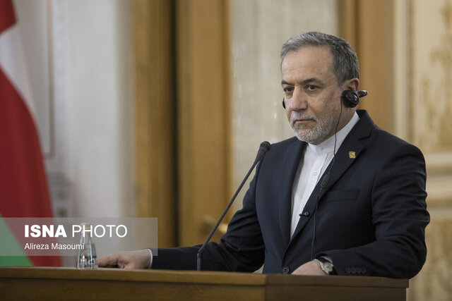 اخبار سیاسی ۲ اسفند؛ کمک میلیاردی رهبری به زندانیان نیازمند/واکنش عراقچی به ادعاهای ترامپ