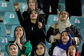 پس از چندین هفته برگزاری مسابقات لیگ برتر بدون تماشاگر، از هفته گذشته لیگ، یعنی از هفته بیست‌ویکم دیدار های تیم چادرملو اردکان با حضور هواداران در ورزشگاه شهید نصیری یزد برگزا‌ می‌شود.