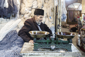 ساختار استوانه‌ای پاپاخ باعث ایجاد یک لایه هوای عایق میان سر و محیط بیرون می‌شود که به حفظ گرمای بدن کمک می‌کند.
