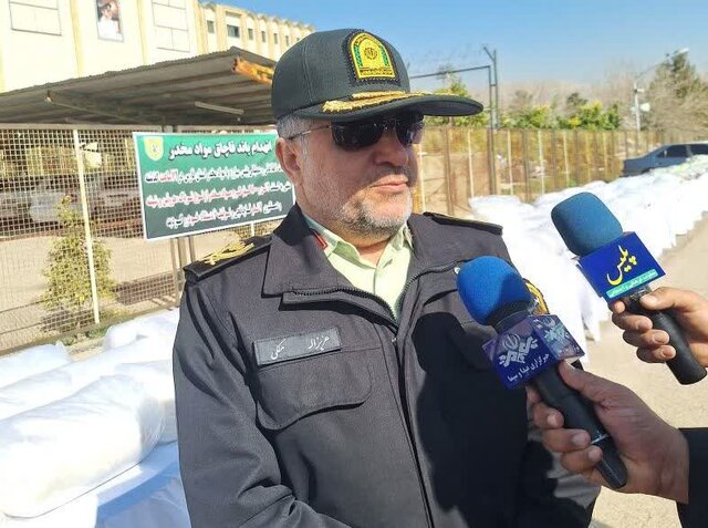 کشف بیش از ۱۱۰۰ کیلو شیشه در نی‌ریز