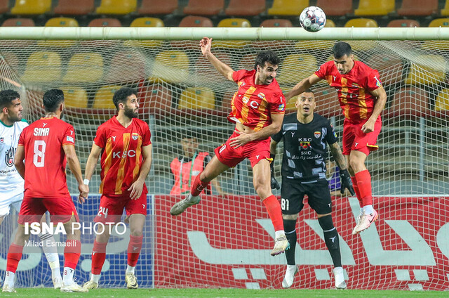 فولاد به دنبال تداوم نتیجه‌گیری و شمس آذر در اندیشه بهبود وضعیت در جدول