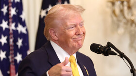 ترامپ: کشتی بیمارستانی در راه گرینلند است!