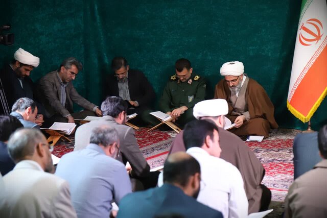 تبلیغ فعال معارف قرآنی در برابر آرایش تهاجمی دشمن ضروری است