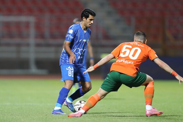 استقلال - فجر سپاسی بدون حضور تماشاگران