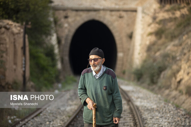 «برجعلی شیرزاد»؛ قدیمی‌ترین کارگر خط آهن شمال