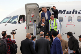 استقبال از محمد جعفر قائم پناه معاون رئیس جمهور در  فرودگاه شهید اشرفی اصفهانی کرمانشاه