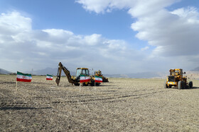 آغاز عملیات احداث کارخانه قند و شکر سالار اختر در سفر معاون رئیس جمهور به کرمانشاه