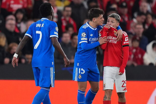 عذرخواهی پرستیانی از بازیکنان بنفیکا و رد توهین به وینیسوس