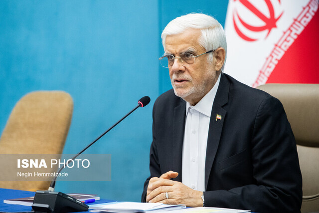عارف: باید فشار اقتصادی به حداقل برسد و بازسازیها بهسرعت آغاز شود عارف: باید فشار اقتصادی به حداقل برسد و بازسازیها بهسرعت آغاز شود
