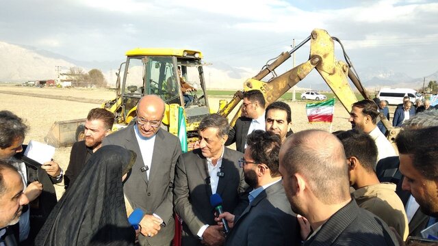 عملیات اجرایی احداث کارخانه سوم قند کرمانشاه آغاز شد