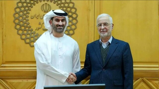 دیدار اسکندر مومنی با سفیر امارات در تهران