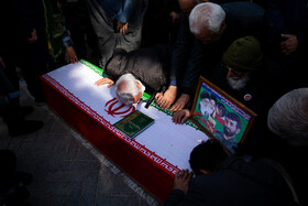 مراسم خاکسپاری حاجیه خانم معصومه حسینی‌زاده مادر جاویدالاثر  سردار احمد متوسلیان