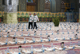 ضیافت افطار در حرم مطهر رضوی