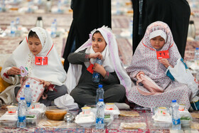 ضیافت افطار در حرم مطهر رضوی