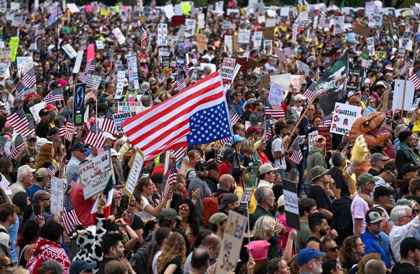 ریزش حمایت‌ها از ترامپ، حتی در میان جمهوری‌خواهان