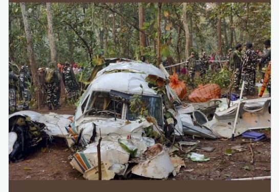 سقوط آمبولانس هوایی در هند ۷ کشته برجای گذاشت+فیلم