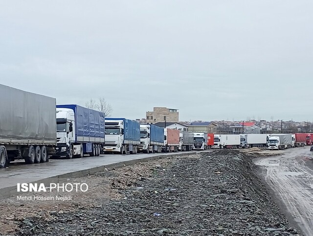 تاکید فرماندار آستارا بر تسریع در تکمیل پروژه‌های زیرساختی پایانه مرزی و بلوار سفیر امید