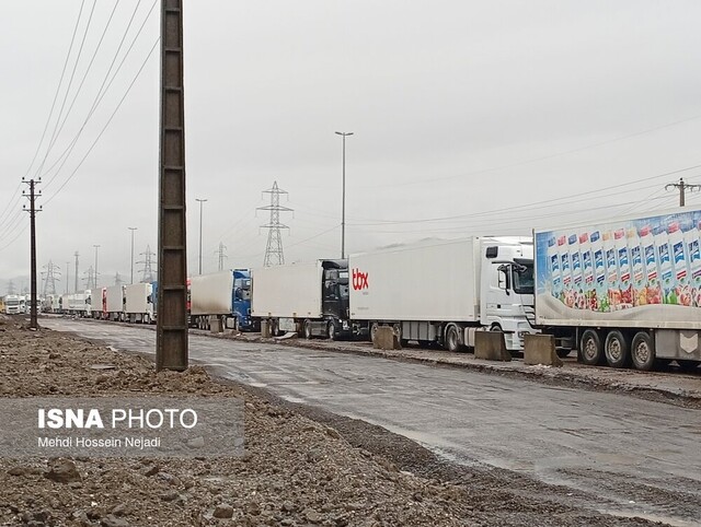 تاکید فرماندار آستارا بر تسریع در تکمیل پروژههای زیرساختی پایانه مرزی و بلوار سفیر امید