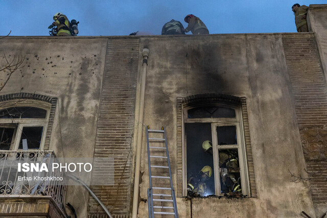 جزئیات تکمیلی حادثه لاله‌زار؛ مهار آتش در ساختمان ناایمن قدیمی و زنگ خطر برای بازار تهران