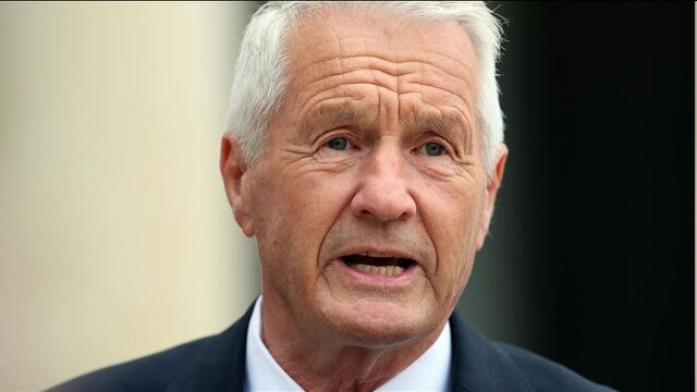 نخست وزیر سابق نروژ به خاطر اپستین خودکشی کرد