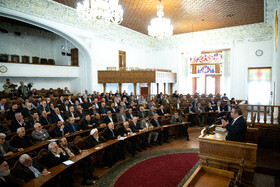 نشست فعالان اقتصادی و اصناف با رئیس مجلس