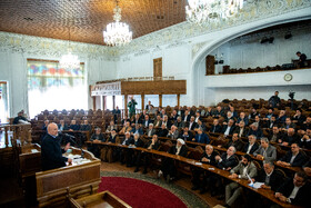 نشست فعالان اقتصادی و اصناف با رئیس مجلس