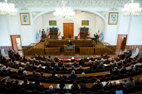 نشست فعالان اقتصادی و اصناف با رئیس مجلس