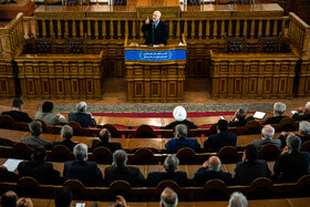 محمدباقر قالیباف رئیس مجلس شورای اسلامی در نشست فعالان اقتصادی و اصناف