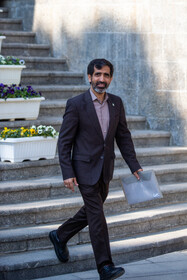 حبیب عباسی، مدیرکل روابط عمومی دفتر ریاست جمهوری در حاشیه جلسه هیات دولت - ۶ اسفند