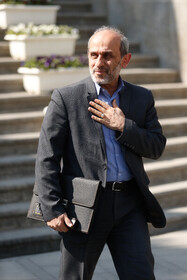 پیمان جبلی، رئیس سازمان صدا و سیما در حاشیه جلسه هیات دولت - ۶ اسفند