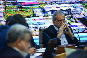 نشست مسعود پزشکیان، رئیس‌جمهور با سرمایه‌گذاران و فعالان اقتصادی استان مازندران