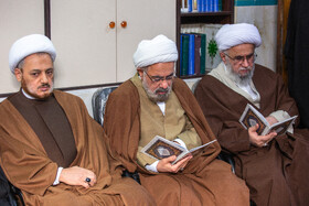 حجت الاسلام والمسلمین رمضانی دبیرکل مجمع اهل بیت و حجت الاسلام و المسلمین مرتضی جوادی آملی در مراسم ختم دکتر محمد قمی در حسینیه شهدا قم